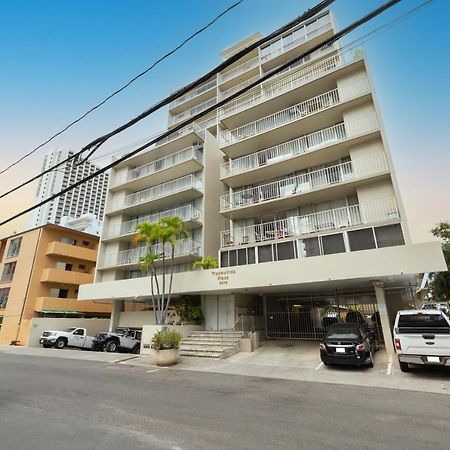 Modern Waikiki Condo Perfect For Beach Getaway! Гонолулу Экстерьер фото